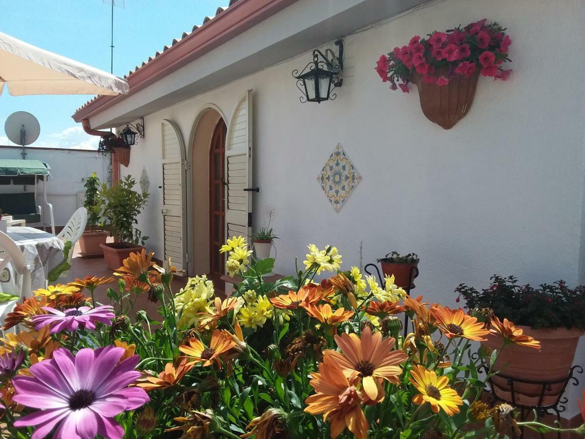 Dolce Far Niente Villa Noto Bagian luar foto